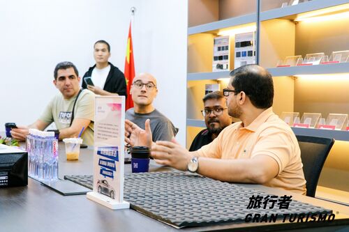 Najnowsze wiadomości firmy o Zagraniczni partnerzy i agenci GRAN TURISMO odwiedzają kraj w celu pogłębienia współpracy technicznej